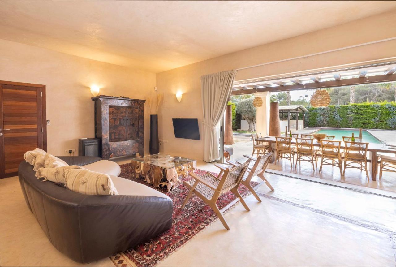 Oasis Villas Complex Cala Llonga  Eksteriør bilde