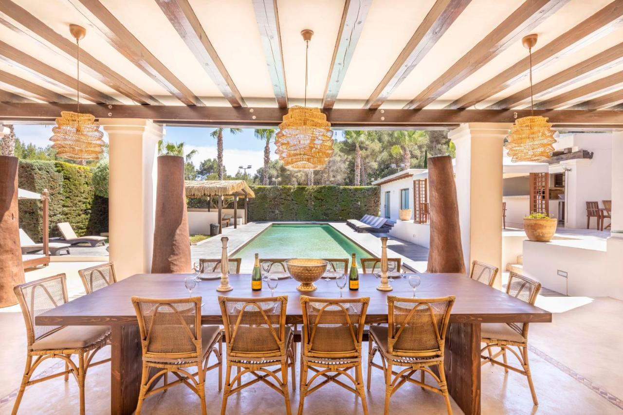 Oasis Villas Complex Cala Llonga  Eksteriør bilde