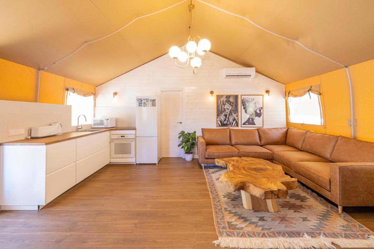 Oasis Villas Complex Cala Llonga  Eksteriør bilde