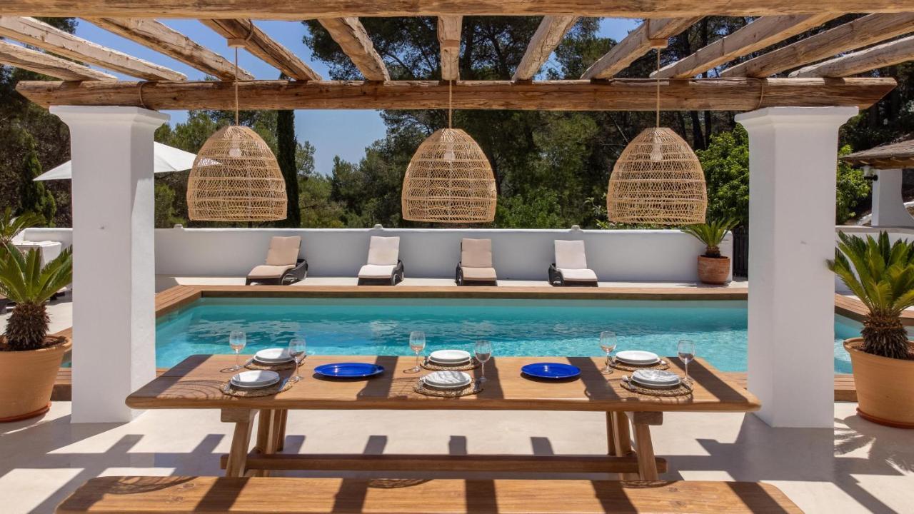 Oasis Villas Complex Cala Llonga  Eksteriør bilde