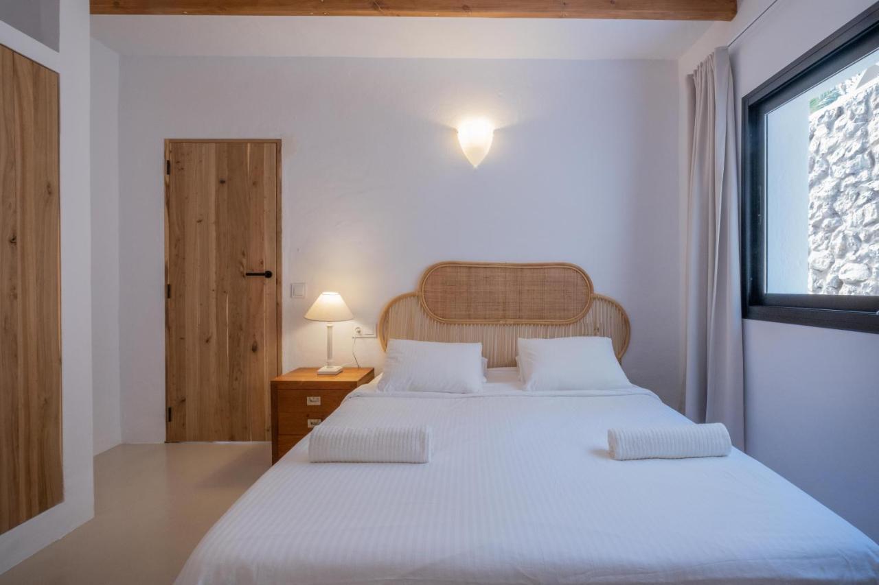 Oasis Villas Complex Cala Llonga  Eksteriør bilde