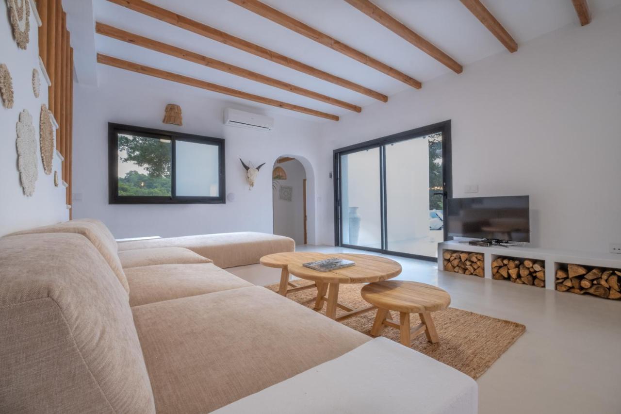 Oasis Villas Complex Cala Llonga  Eksteriør bilde