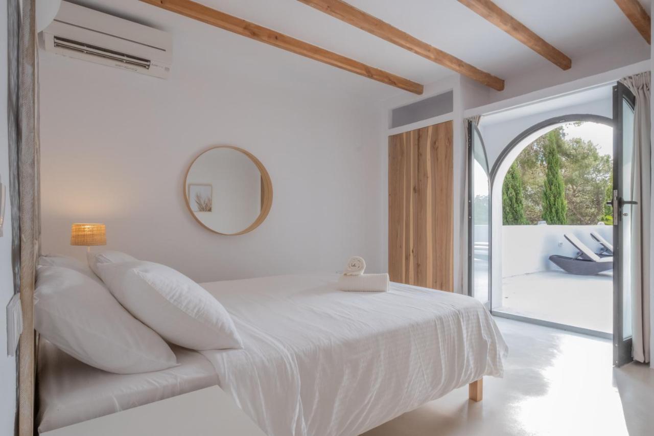 Oasis Villas Complex Cala Llonga  Eksteriør bilde