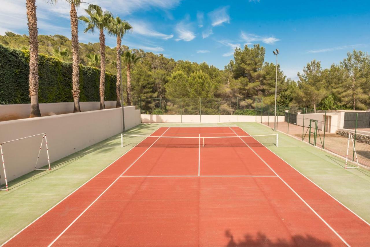 Oasis Villas Complex Cala Llonga  Eksteriør bilde