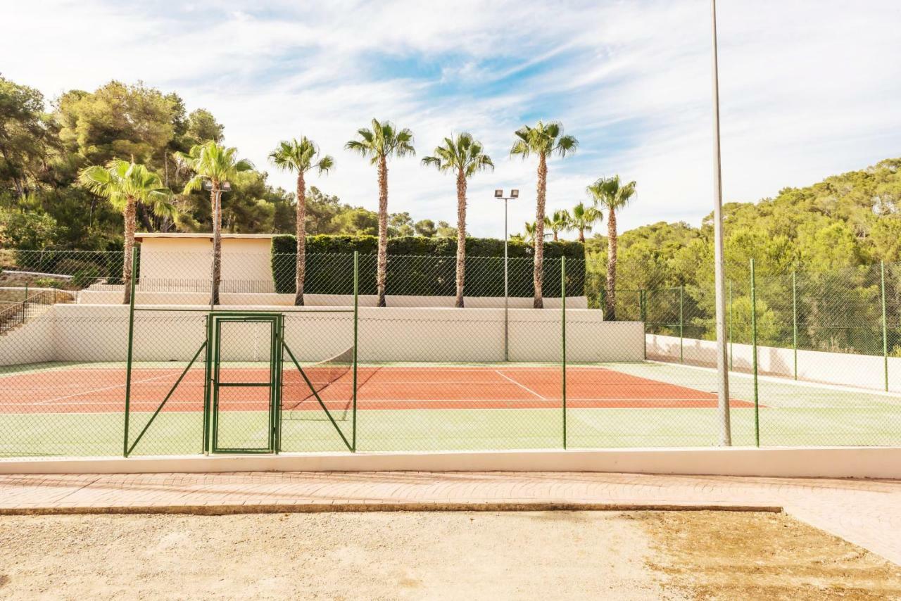 Oasis Villas Complex Cala Llonga  Eksteriør bilde