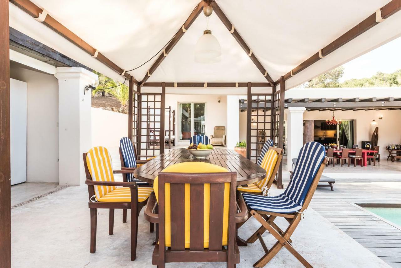Oasis Villas Complex Cala Llonga  Eksteriør bilde